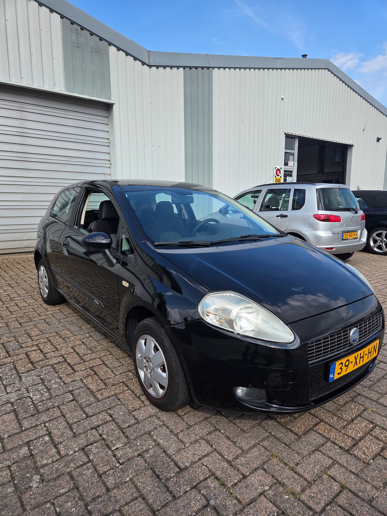 Fiat Grande Punto - 1.4 Dynamic airco - bleutooth - stuurbedieding - AutoWereld.nl