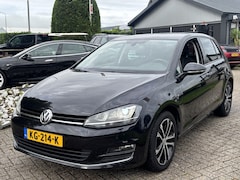 Volkswagen Golf - 1.4 TSI Highline 5-Deurs Automaat Xenon Zwart 2015