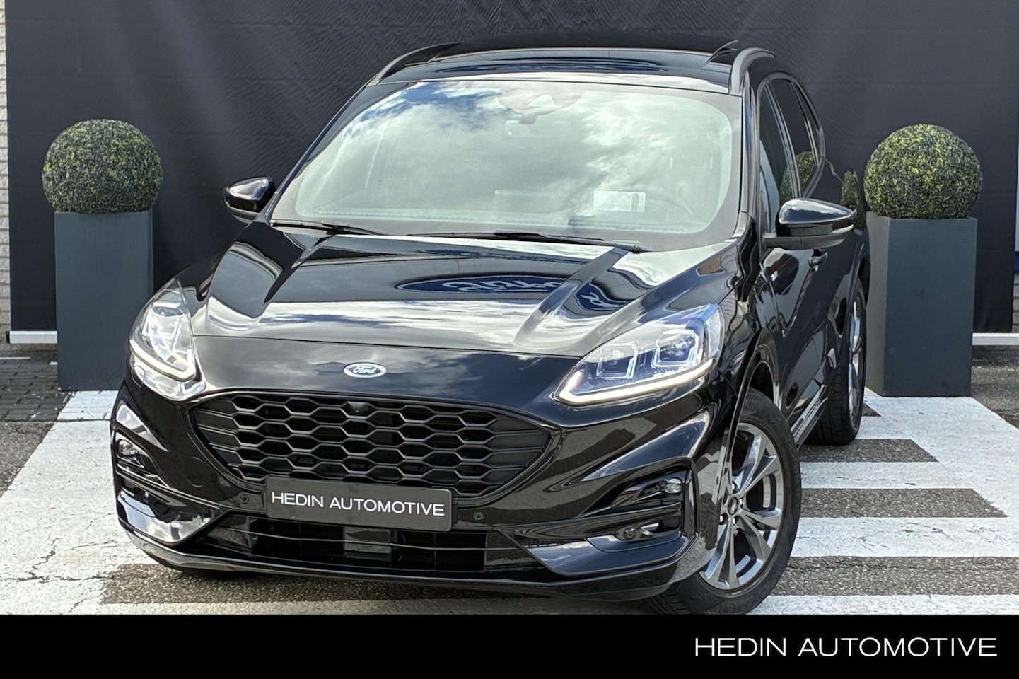 Ford Kuga - 2.5 PHEV ST-Line X | Panoramadak | Trekhaak elektrisch | Winterpack | SoH 87% - AutoWereld.nl