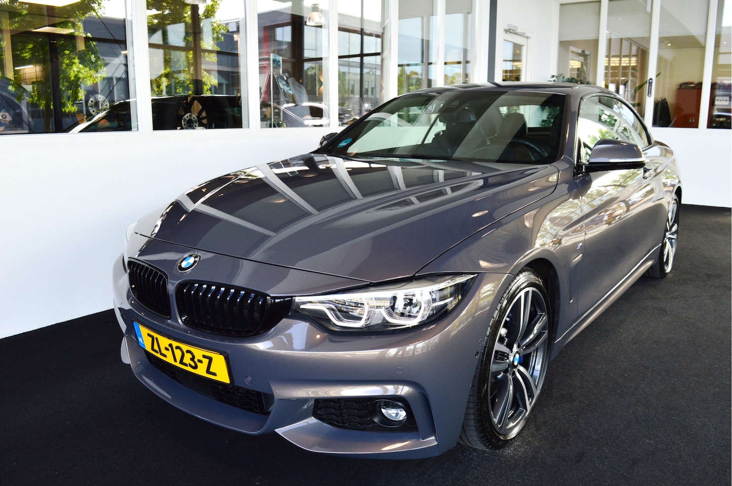 BMW 4-serie Cabrio - 440i M-Sportedition | Individual !! - AutoWereld.nl