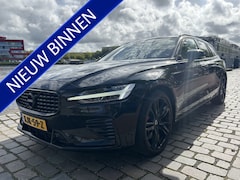 Volvo V60 - 2.0 T8 Twin Engine AWD R-Design Black Edition 390 PK als nieuw