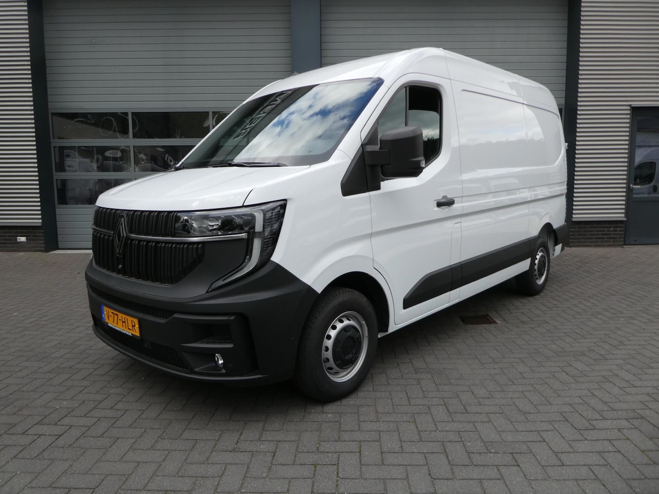 Renault Master E-Tech - T35 L2H2 Extra Long Range, 87 kWh, Carplay / Android, Navigatie, LED. - AutoWereld.nl