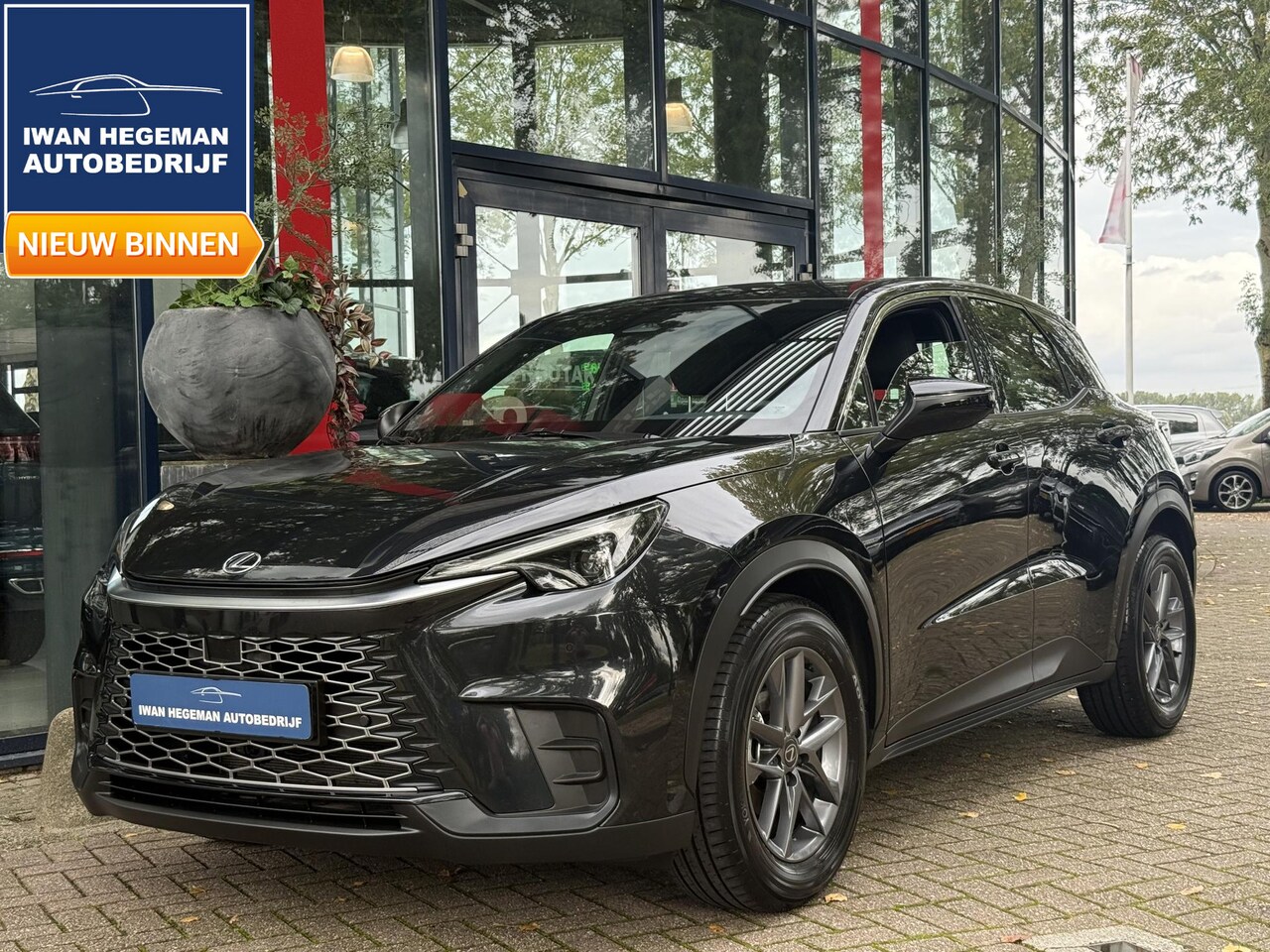 Lexus LBX - 1.5 AUTOMAAT | Navigatie | Cruise Control | Climate Control | Stoel + Stuurverwarming - AutoWereld.nl