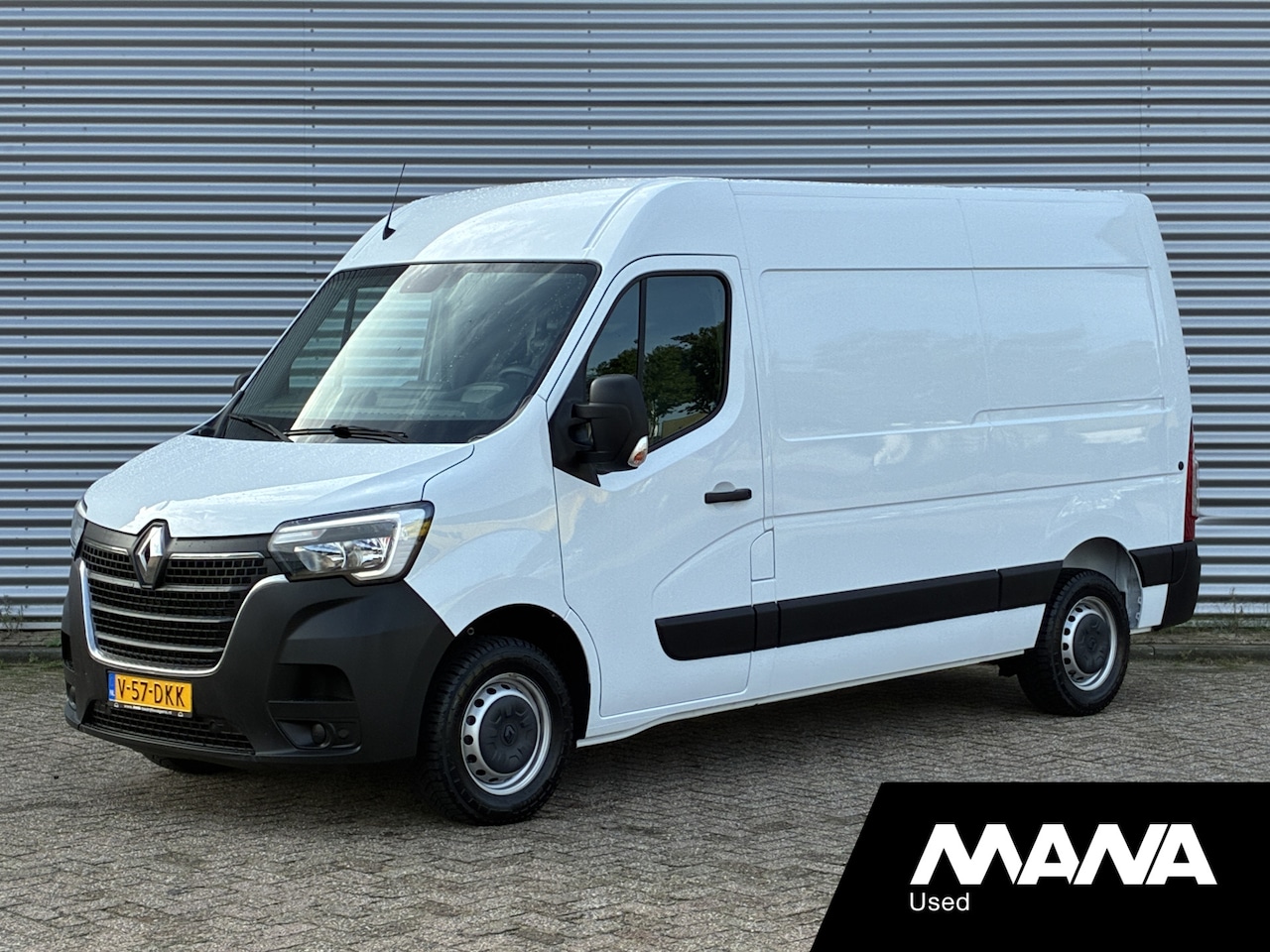 Renault Master - T35 2.3 dCi 135 L2H2 Airco Bluetooth Sensoren Radio - AutoWereld.nl