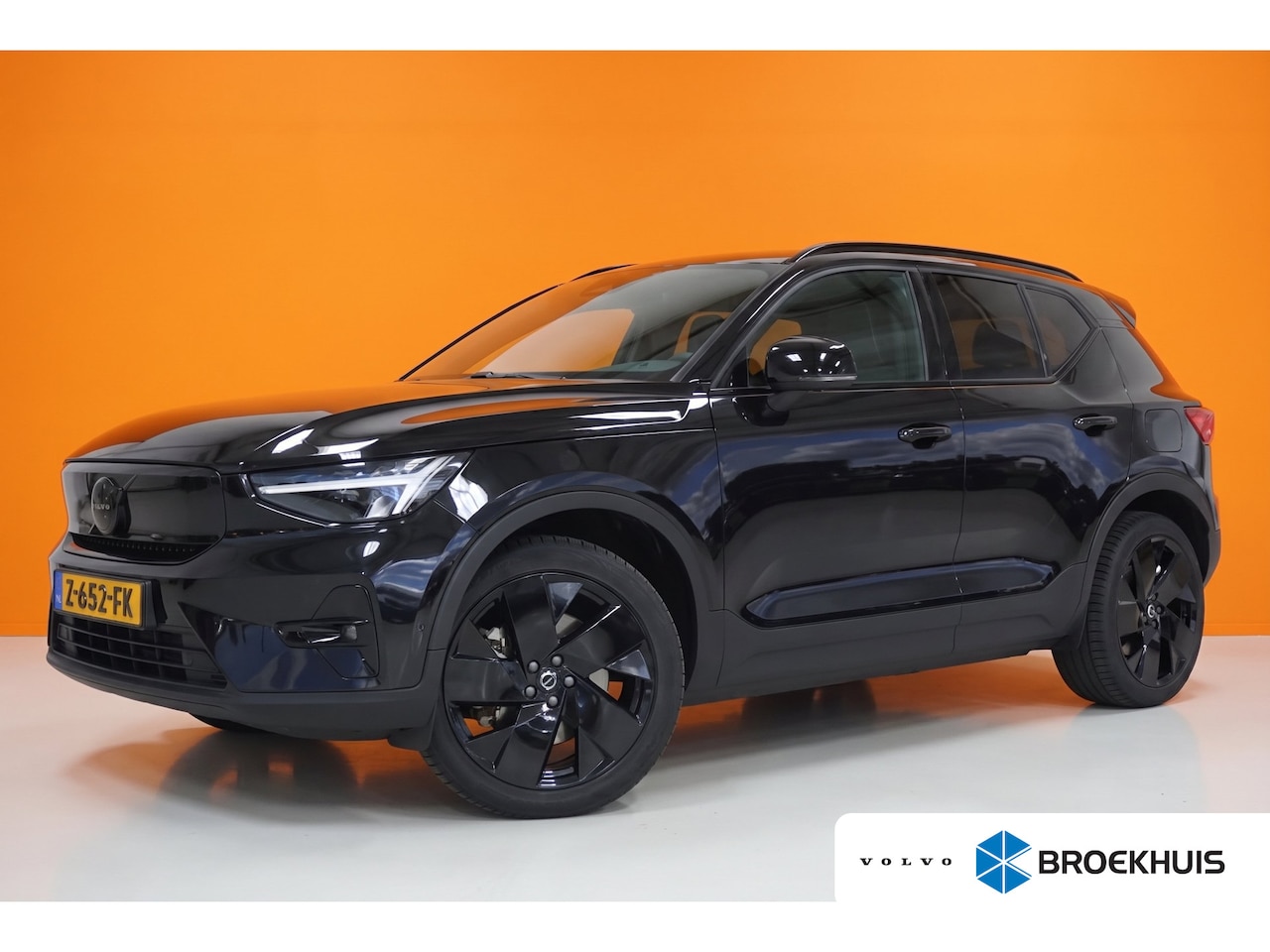 Volvo XC40 - Single Motor Extended Range Plus 82 kWh Black Edition | Tailord Wool | UNIEK! | 20'' | All - AutoWereld.nl