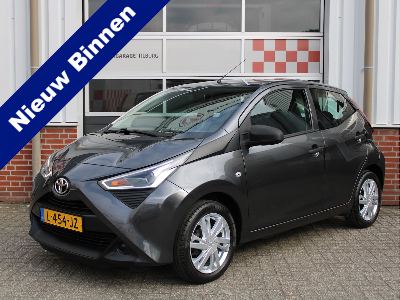 Toyota Aygo - 1.0 VVT-i X-Sport 1e Eig/Carplay/15"LMV/Airco/Dealer onderh. - AutoWereld.nl