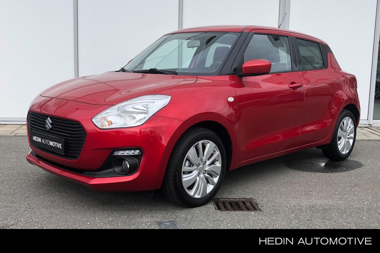 Suzuki Swift - 1.2 Select Airco | LM-Velgen | Stoelverwarming | Camera achter | Lage KM-Stand | - AutoWereld.nl