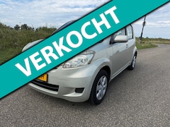 Daihatsu Sirion 2 - 1.0-12V Premium hele leuke auto