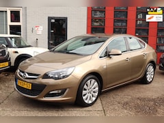 Opel Astra - 1.4 Turbo Cosmo , 85.000 Km Nap