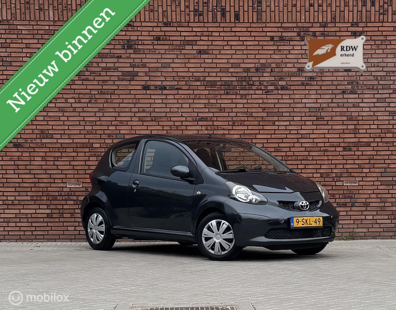 Toyota Aygo - 1.0-12V +,AUTOMAAT,CarPlay - AutoWereld.nl