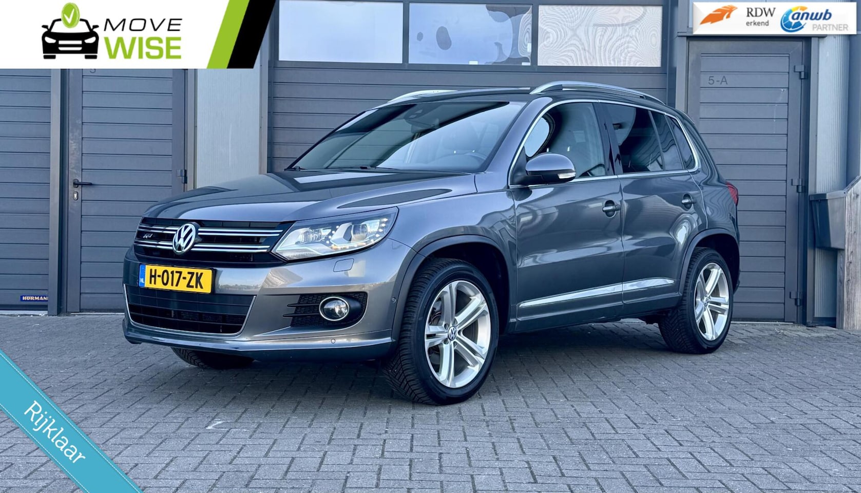 Volkswagen Tiguan - 2.0 TSI 4motion | R LINE | Lage KM Stand | Automaat| 4x4 | Uniek | Trekhaak | - AutoWereld.nl
