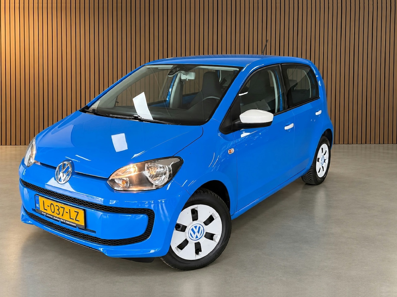Volkswagen Up! - 1.0 move up! BlueMotion | Airco | Uniek! - AutoWereld.nl