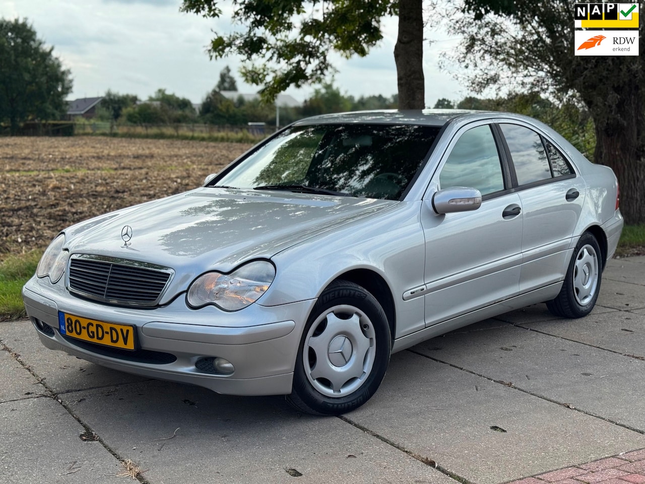 Mercedes-Benz C-klasse - 200 Kompressor 163PK AUT|AIRCO|CRUISE|NAP|TREKHAAK - AutoWereld.nl