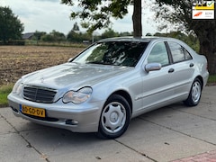 Mercedes-Benz C-klasse - 200 Kompressor 163PK AUT|AIRCO|CRUISE|NAP|TREKHAAK
