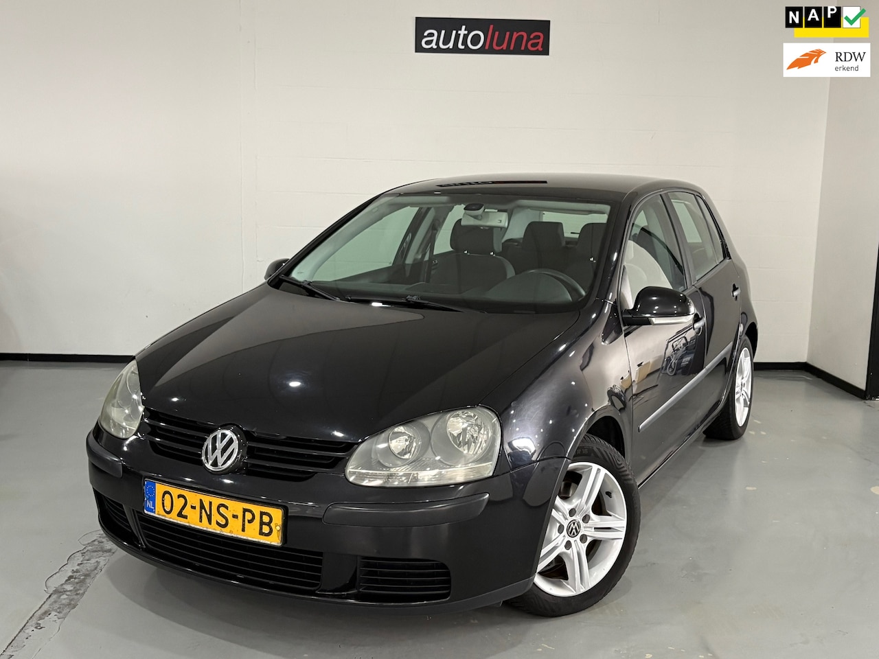 Volkswagen Golf - 1.6 FSI Comfortline 1.6 FSI Comfortline - AutoWereld.nl