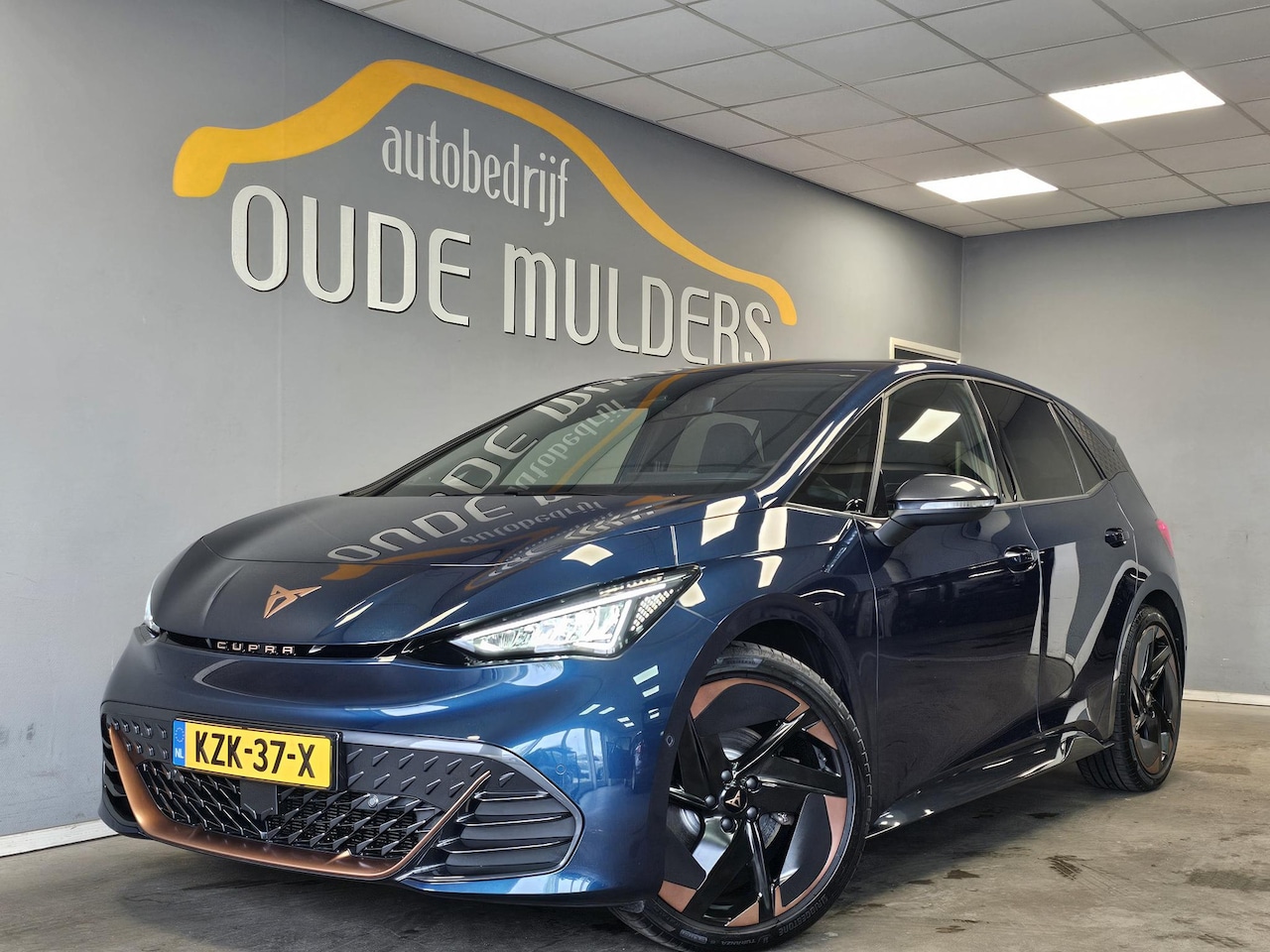 CUPRA Born - Copper Edition 62 kWh | Adaptive cruise | Massage | Elektr. verstelbare voorstoelen | Beat - AutoWereld.nl