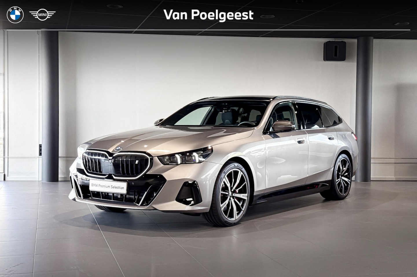 BMW i5 Touring - eDrive40 84 kWh | M Sport Pro | Glazen Panoramadak | Harman Kardon | Iconic Glow | Trekhaa - AutoWereld.nl