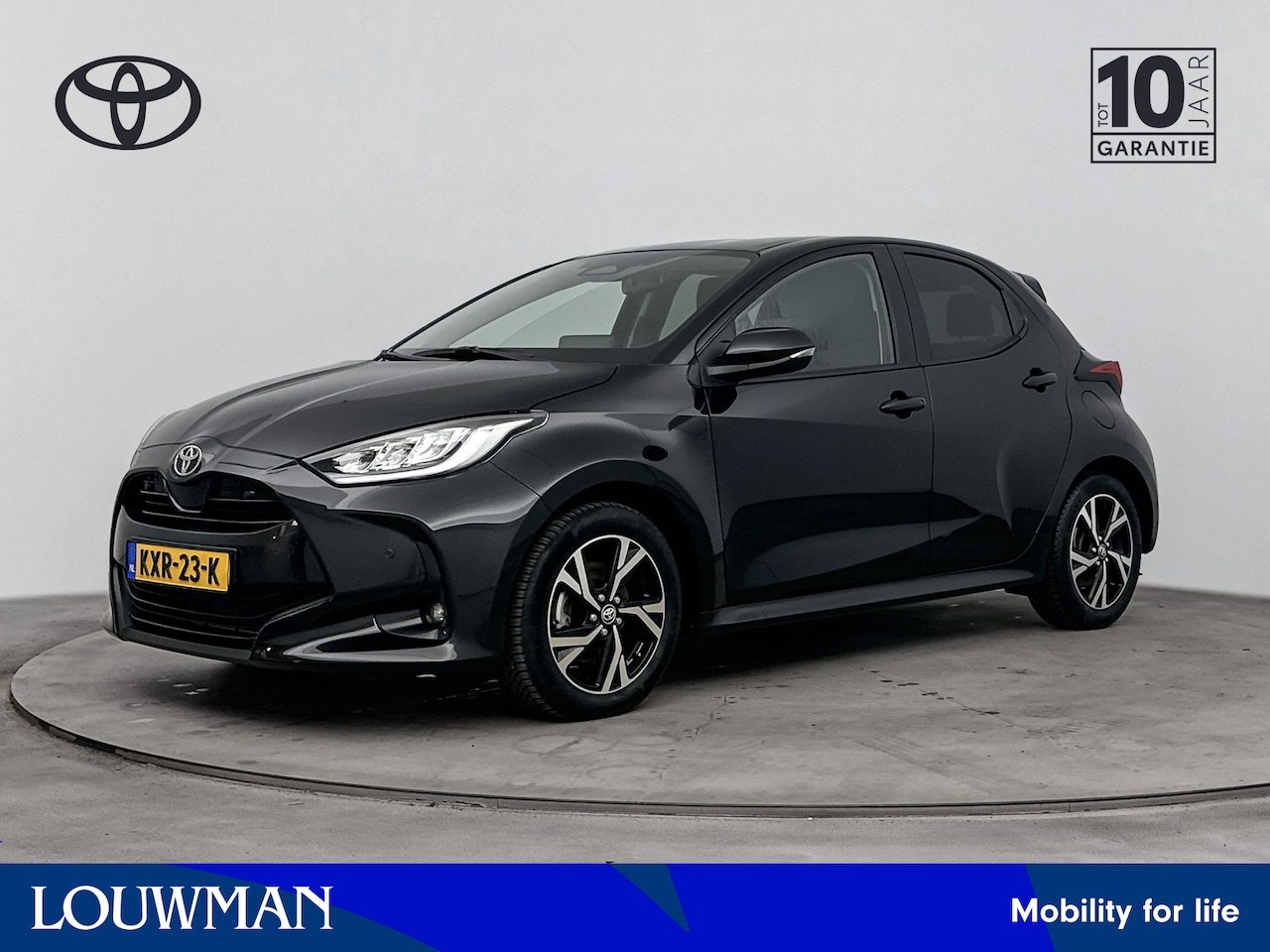 Toyota Yaris - 1.5 Hybrid 115 Dynamic | Parkeersensoren V+A | Stuur-Stoelverwarming | - AutoWereld.nl