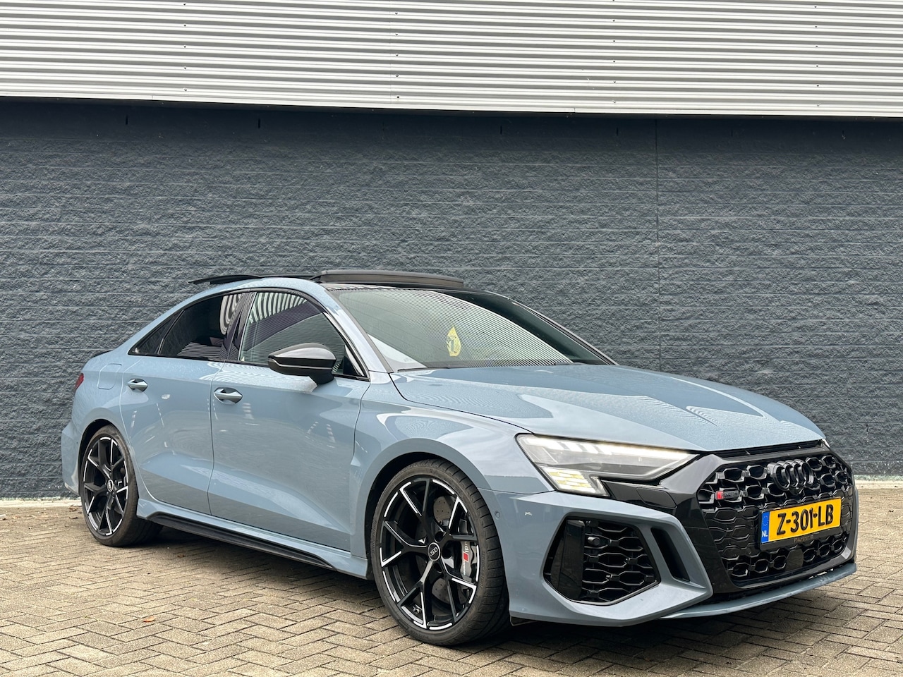 Audi A3 Limousine - 2.5 TFSI RS 3 quattro 2.5 TFSI RS 3 quattro - AutoWereld.nl