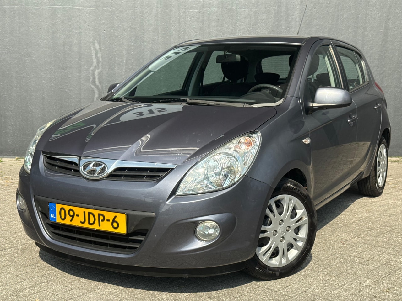 Hyundai i20 - 1.4I DYNAMIC VERSION AUTOMAAT - AutoWereld.nl