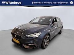 SEAT Leon - 1.5 eTSI 150pk FR DSG Automaat Panorama schuifdak / Navigatie / LM 18 inch / Parkeersensor