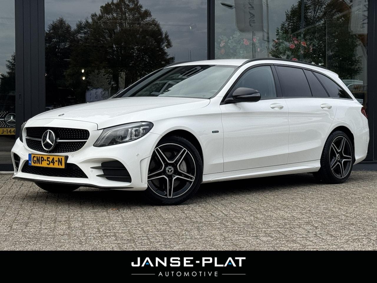 Mercedes-Benz C-klasse Estate - 300 e AMG Night Wegdr. Trekhaak | Sfeerverlichting | Camera | - AutoWereld.nl