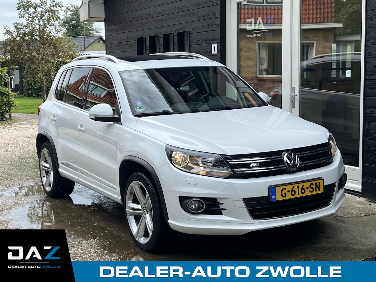 Volkswagen Tiguan - 1.4 TSI R-Line Edition Ecc/Navi/Pano/Trekhaak - AutoWereld.nl