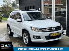Volkswagen Tiguan - 1.4 TSI R-Line Edition Ecc/Navi/Pano/Trekhaak