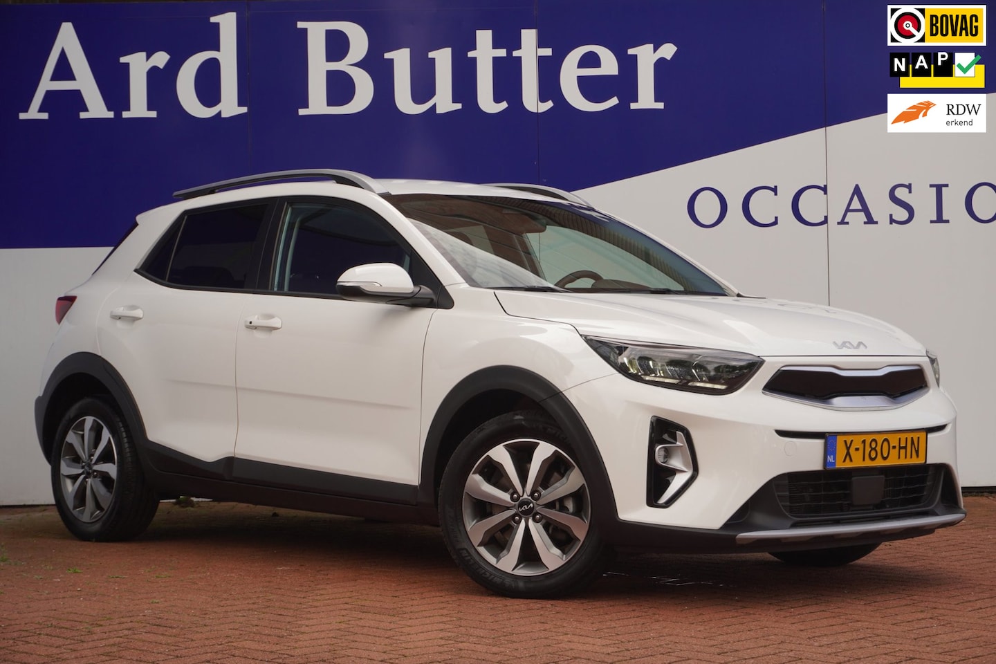 Kia Stonic - 1.0 T-GDi MHEV DynamicPlusLine+Led+Ecc+Navigatie+Camera+Cruise+Kelles = NOVEMBER 2023 - AutoWereld.nl