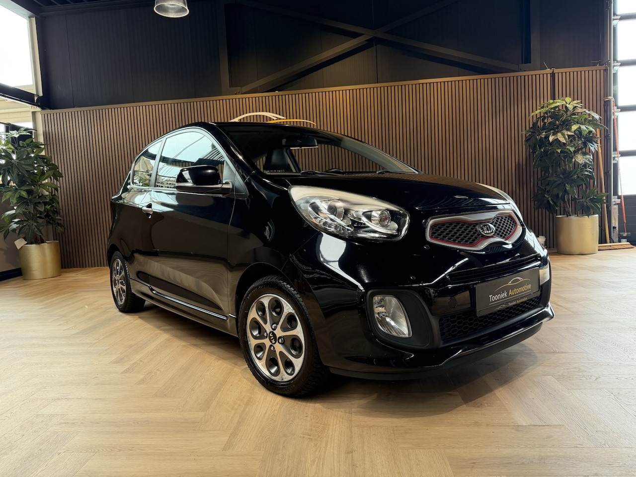 Kia Picanto - 1.2 CVVT R-SportbyKia 1.2 CVVT R-SportbyKia - AutoWereld.nl