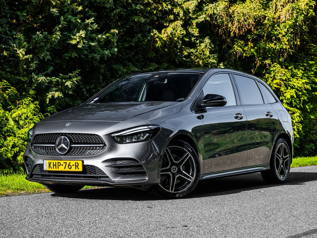 Mercedes-Benz B-klasse - 250 e AMG Line | Pano | Dealer Oh | 1e Eig - AutoWereld.nl