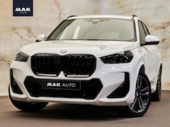 BMW X1 - xDrive25e M Sport Pro , 360 camera, 19", massage, HUD, ACC, adap-LED, keyless, NP68k
