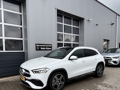 Mercedes-Benz GLA-Klasse - AMG * Pano, alcantara* 250 4M AMG Line