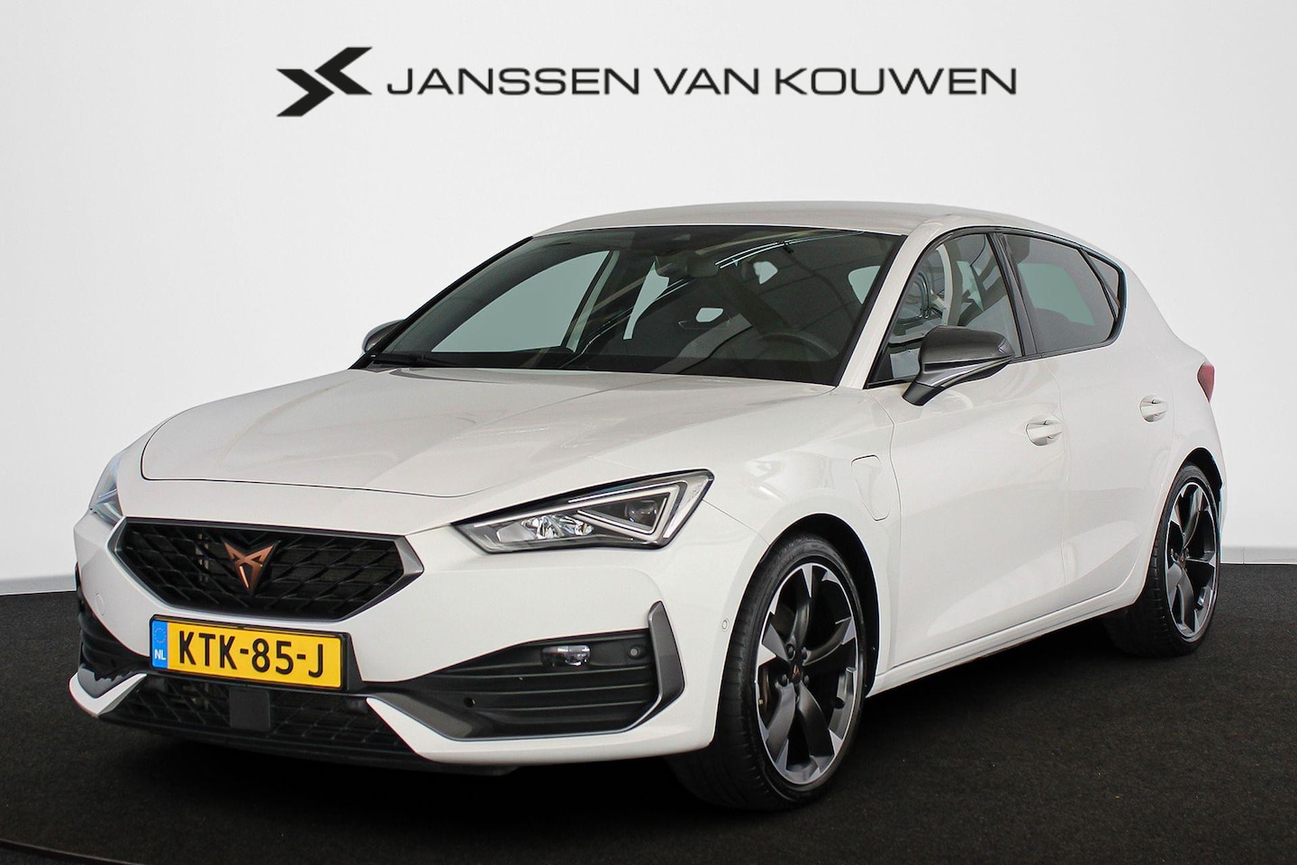 CUPRA Leon - 1.4 e-Hybrid Business Stuur-Stoelverwarming Camera Navigatie - AutoWereld.nl