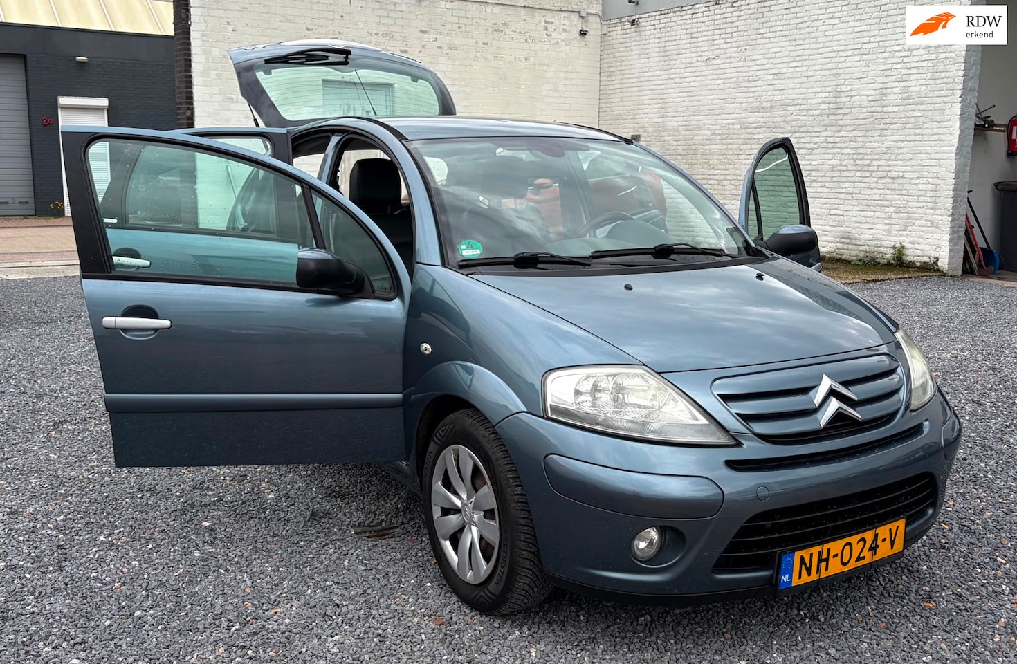 Citroën C3 - 1.4i-16V Caractère | Automaat | Airco | Stoelverwarming | Lederen bekleding - AutoWereld.nl