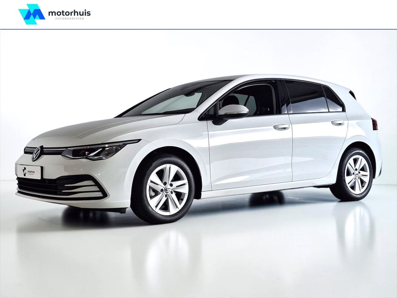 Volkswagen Golf - 1.0 TSI Life WINTERPACK NAVI LED CAMERA - AutoWereld.nl