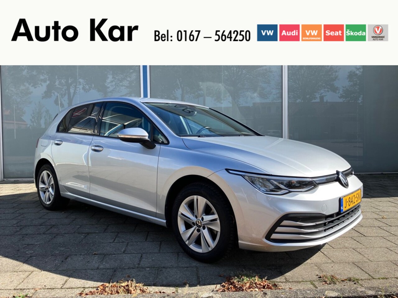 Volkswagen Golf - 1.0 TSI Life Climatronic Parkeersensoren Navigatie - AutoWereld.nl