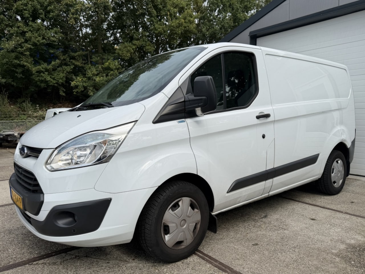 Ford Transit Custom - 2.2 TDCI L1H1 | Airco | 3-zits | Camera | Pdc - AutoWereld.nl