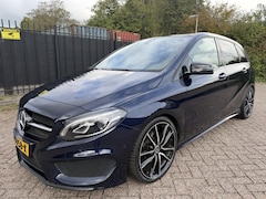 Mercedes-Benz B-klasse - 180 Ambition AMG Panorama/Alcant/Sfeer/Navi/PDC