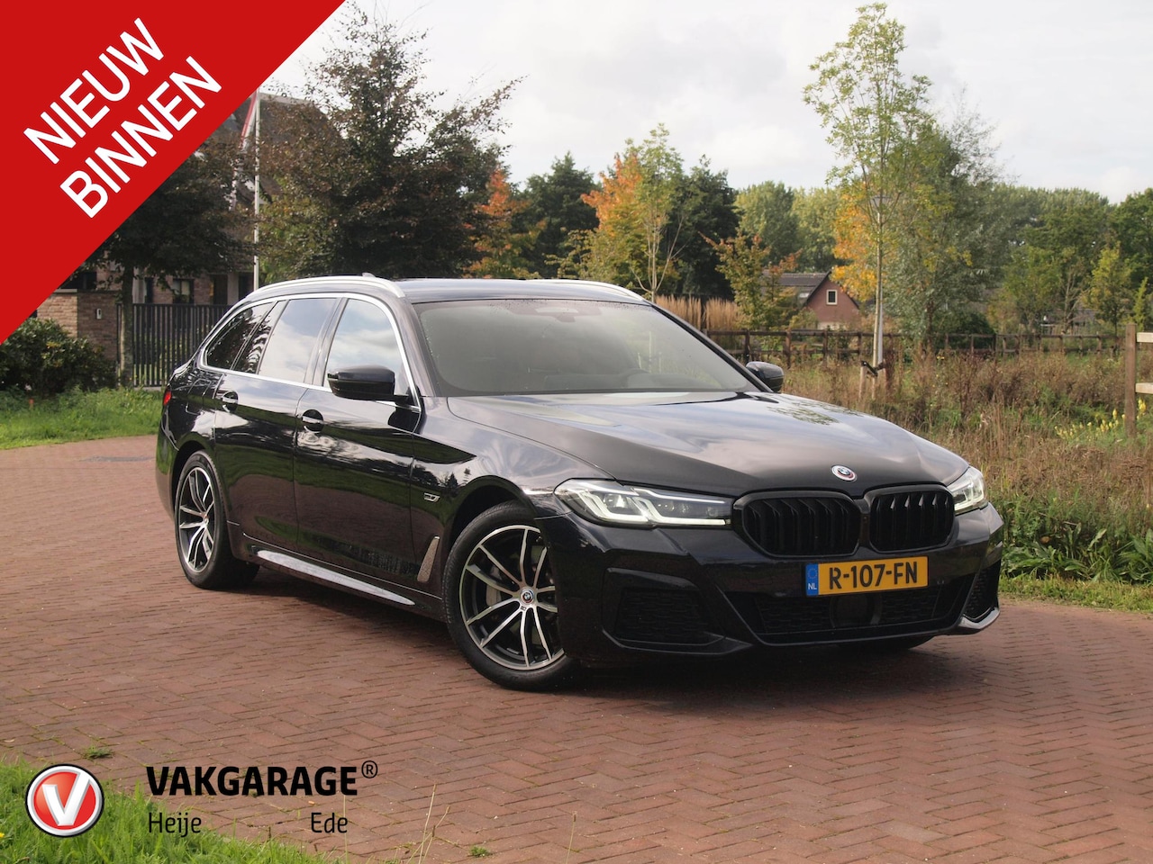BMW 5-serie Touring - 530e Business Edition Plus | M-Pakket | Head-Up Display | LED-Laser | Camera | Sfeerverlic - AutoWereld.nl
