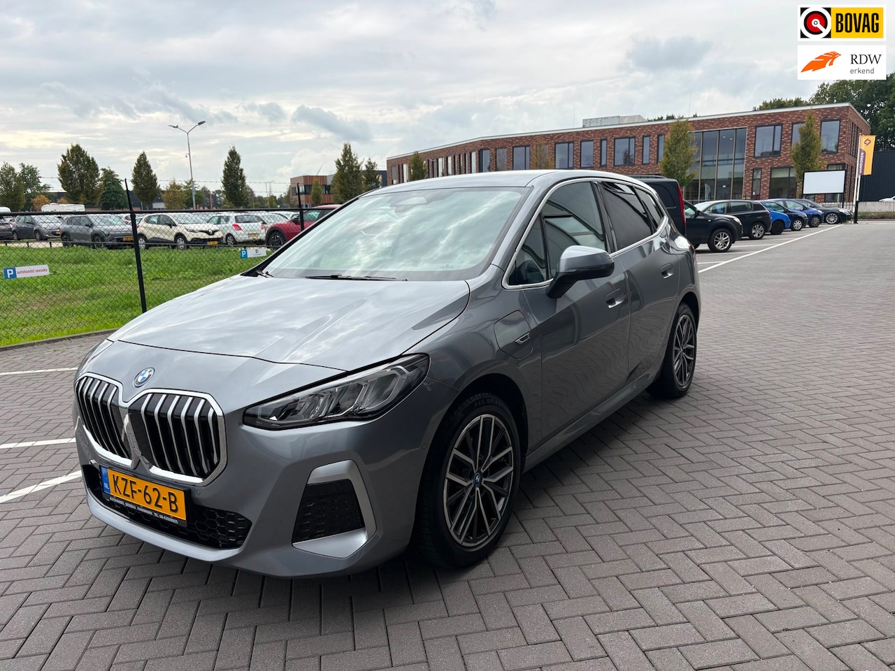 BMW 2-serie Active Tourer - 225e xDrive M Sport 2023 - AutoWereld.nl