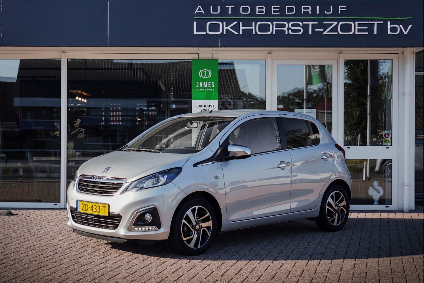 Peugeot 108 - 1.0 e-VTi Allure Automaat | Camera | Apple CarPlay | Airco - AutoWereld.nl