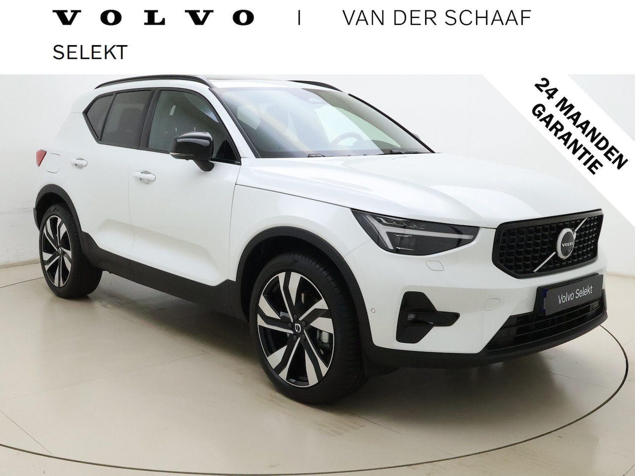 Volvo XC40 - B4 211pk Plus Dark / 20'' / 360 Camera / Trekhaak / Pixel Koplampen / Panoramadak / Nubuck - AutoWereld.nl