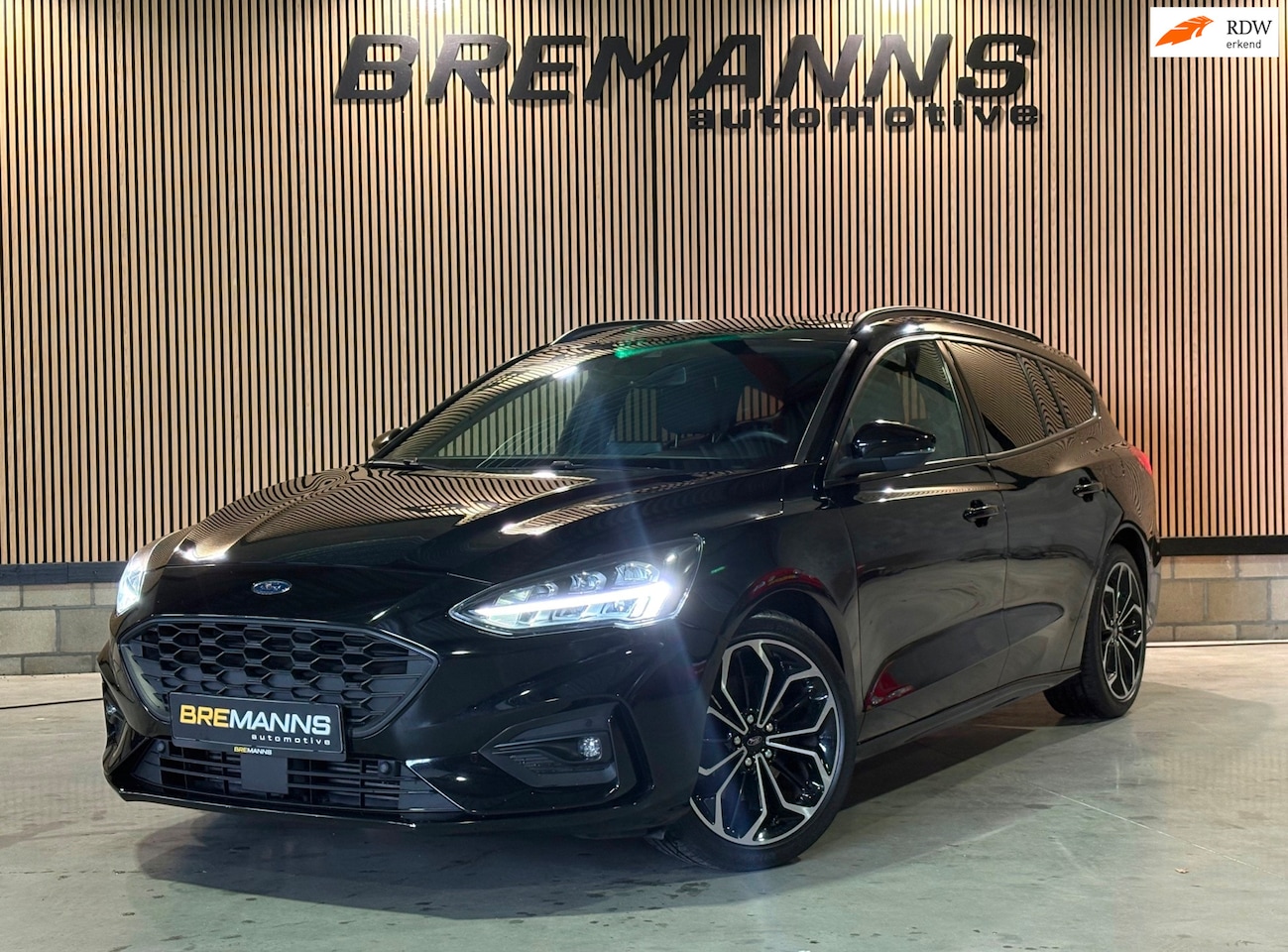 Ford Focus Wagon - 1.0 EcoBoost ST Line / 1e Eigenaar / Garantie / Automaat / - AutoWereld.nl