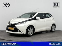 Toyota Aygo - 1.0 VVT-i x-play | Dealer onderhouden | Navigatie | Airco | Achteruitrijcamera | Bluetooth