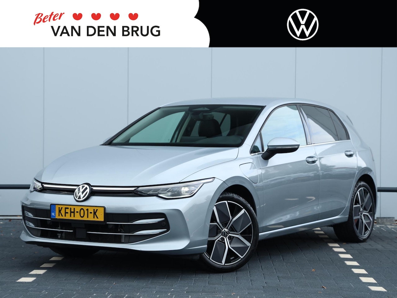 Volkswagen Golf - 1.5 eHybrid Style Edition 204 pk DSG | Trekhaak | Navigatie | LED Matrix | Comfortstoelen - AutoWereld.nl