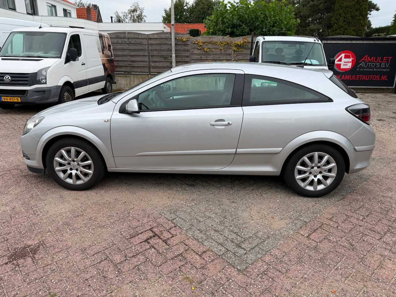 Opel Astra GTC - 1.6 Edition 1.6 Edition,85kw/116pk,2-2009,74967km,MOOI! - AutoWereld.nl