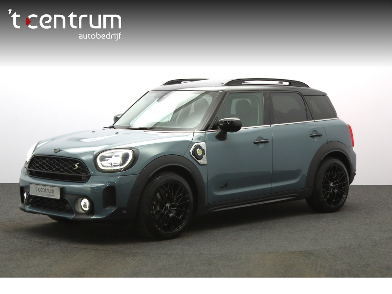 MINI Countryman - 1.5 Cooper S E 220 PK PHEV ALL4 Classic, Panoramadak, LED, Head-Up - AutoWereld.nl