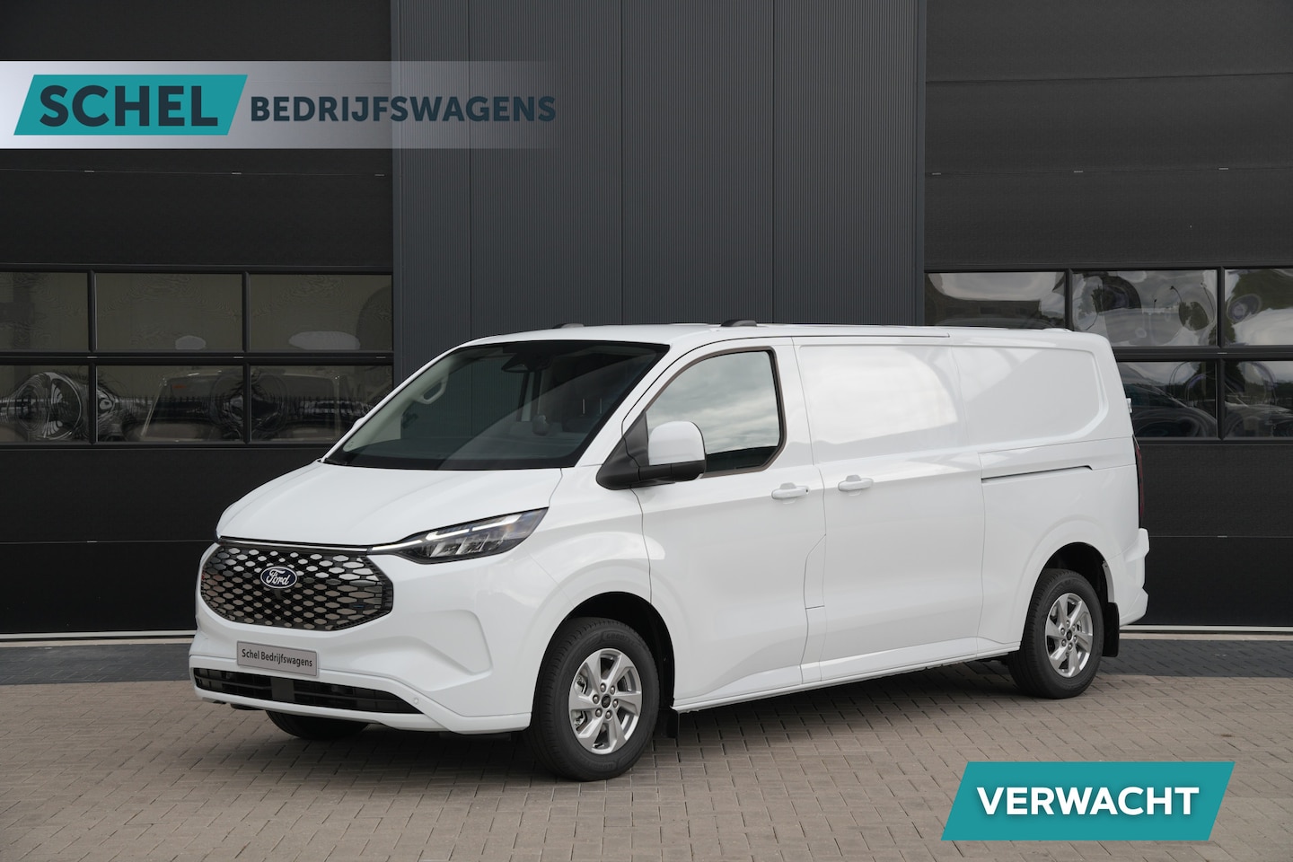 Ford Transit Custom - E-Transit 340 L2H1 Limited 71 kWh 218pk - 2x Schuifdeur - Trekhaak - Carplay - Camera - Ca - AutoWereld.nl