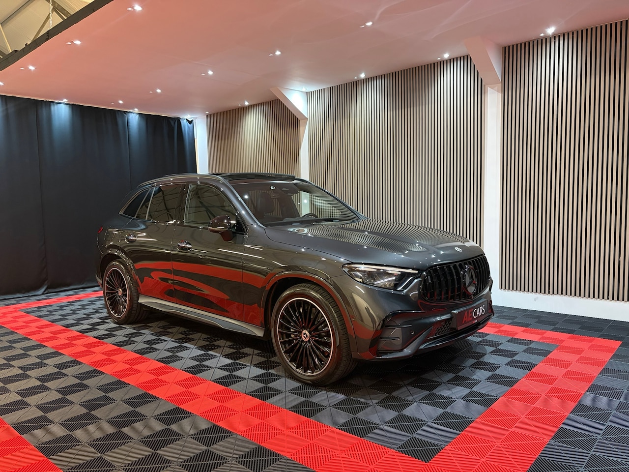Mercedes-Benz GLC-klasse - 300 4MATIC AMG Line Head-Up Leder-Memory 360Camera Bom Voll - AutoWereld.nl